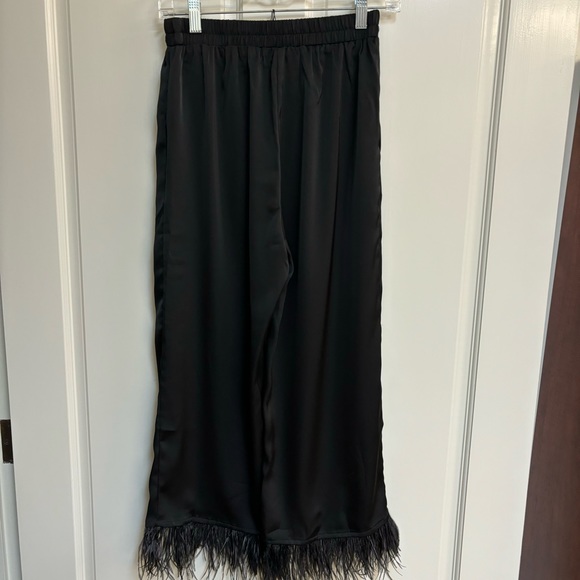 Ruffle My Feathers Ankle pants by Strut & Bolt size S - Picture 3 of 8